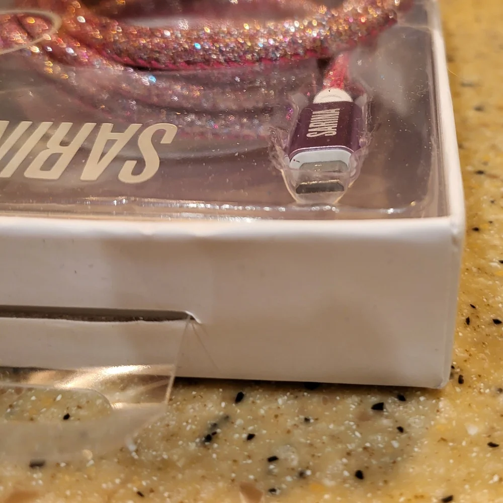 NWT Sarina USB to Micro Cable Fast Charge Six Feet Long